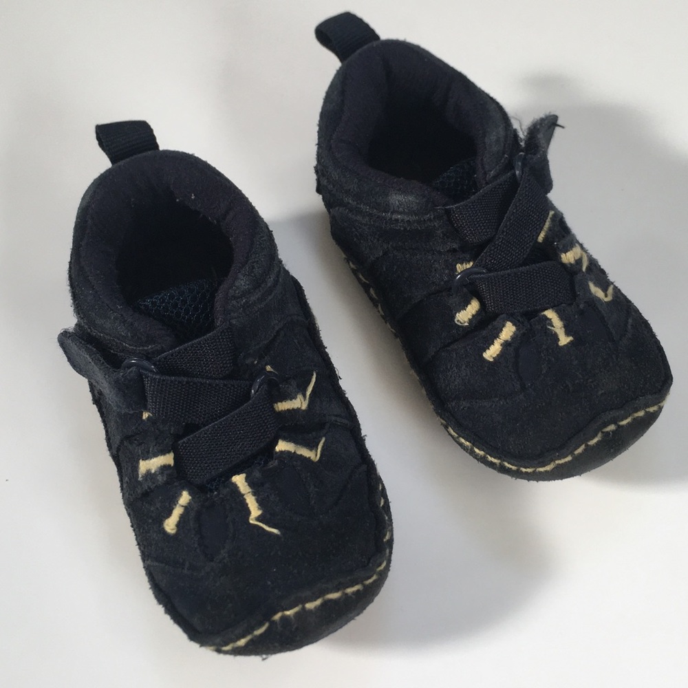 Gymboree suede shoes